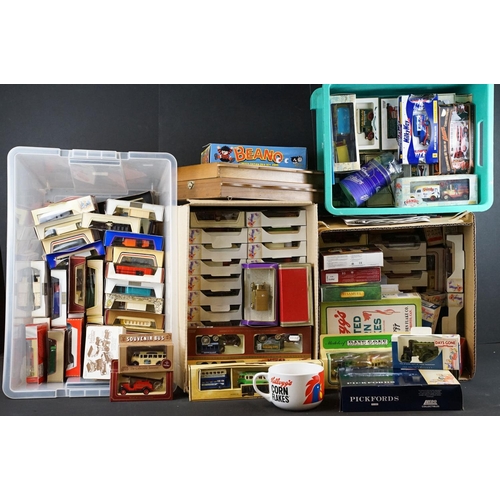 1181 - Large collection of around 250 Lledo diecast models & multi-model sets to include Days Gone, Eddie S... 