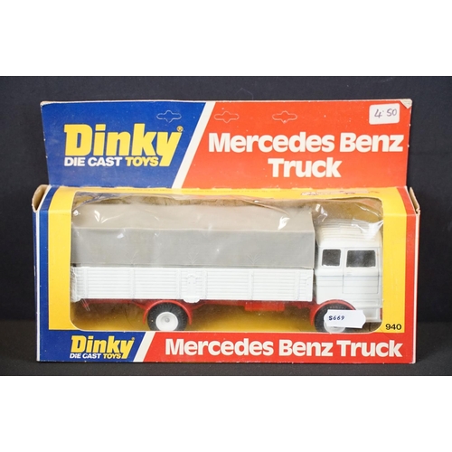 1188 - Seven boxed Dinky diecast models to include 940 Mercedes Benz Truck, 178 Mini Clubman, 382 Convoy Du... 