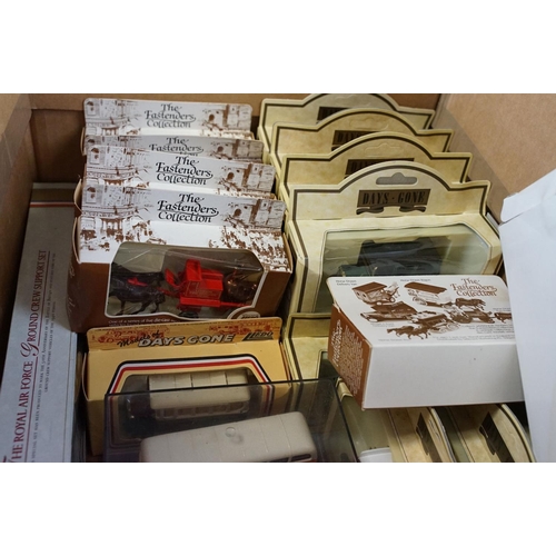 1223 - Collection of 26 boxed / cased diecast models to include Lledo Days Gone, The Eastenders Collection,... 