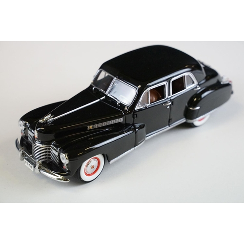 1282 - Boxed Danbury Mint 1941 Cadillac Fleetwood Series 60 Special diecast model, 1/24 scale, with certifi... 