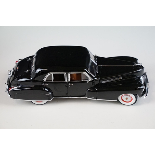 1282 - Boxed Danbury Mint 1941 Cadillac Fleetwood Series 60 Special diecast model, 1/24 scale, with certifi... 