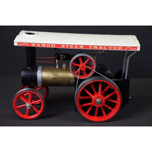 180 - Boxed Mamod TE1a Steam Tractor steam engine in main body brass, vg with tatty box