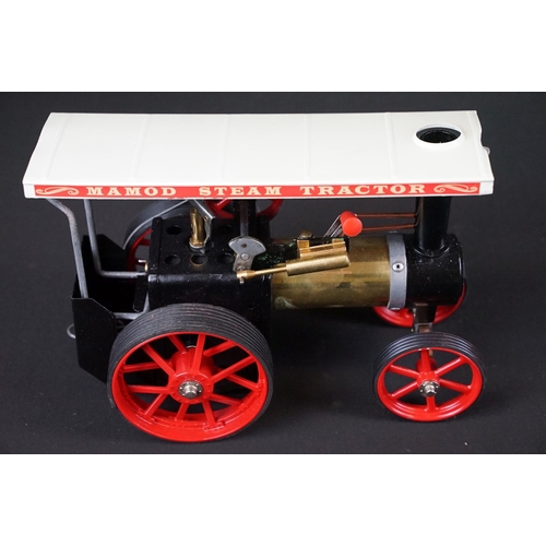 180 - Boxed Mamod TE1a Steam Tractor steam engine in main body brass, vg with tatty box