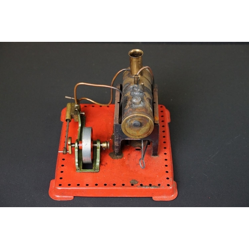 181 - Steam Engine - Mamod stationary single oscillating cylinder steam engine, with burner, base measures... 