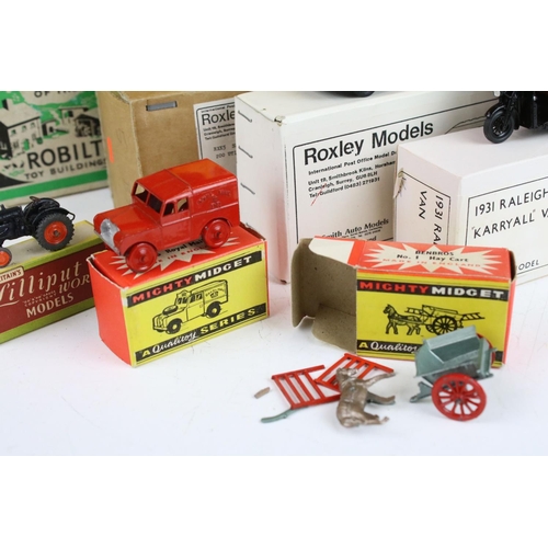 1316 - Three boxed metal models to include 2 x Roxley Models (RX 102 Royal Mail & RXK5 British Telecom) and... 