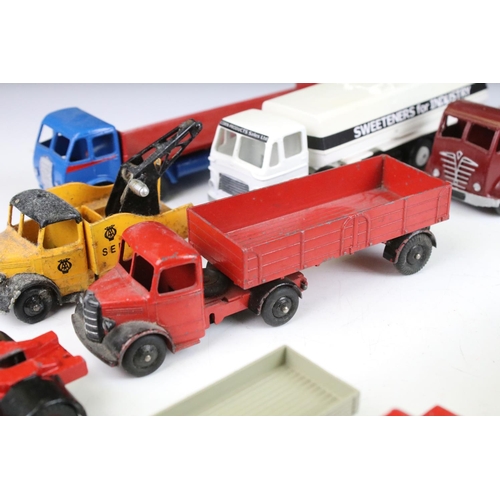 1317 - Collection of 19 Mid 20th C Dinky diecast models to include Dumper Truck, 3 x Foden Flat Bed Trucks ... 