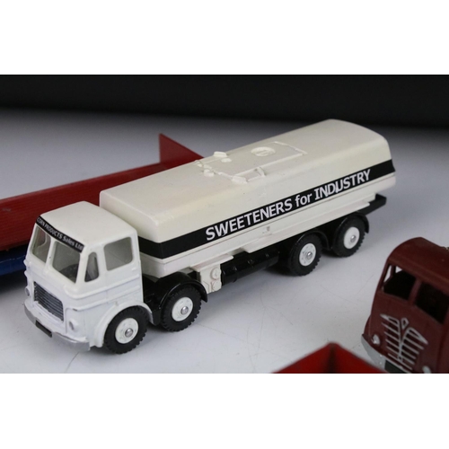 1317 - Collection of 19 Mid 20th C Dinky diecast models to include Dumper Truck, 3 x Foden Flat Bed Trucks ... 