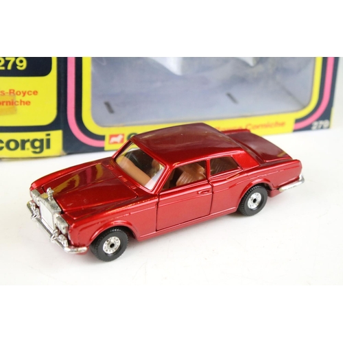 1354 - Three carded Corgi diecast models to include 40 James bond 007 Aston Martin, The Professionals & 71 ... 