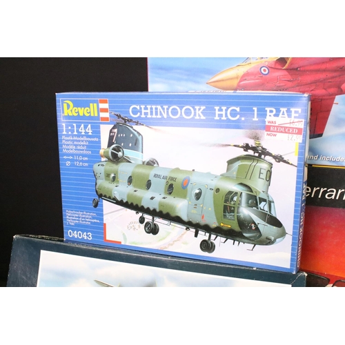 204 - 22 boxed & unbuilt 1/24, 1/72 and 1/144 scale plastic model kits to include 9 x Revell kits featurin... 