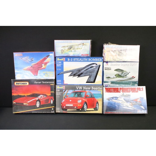 204 - 22 boxed & unbuilt 1/24, 1/72 and 1/144 scale plastic model kits to include 9 x Revell kits featurin... 