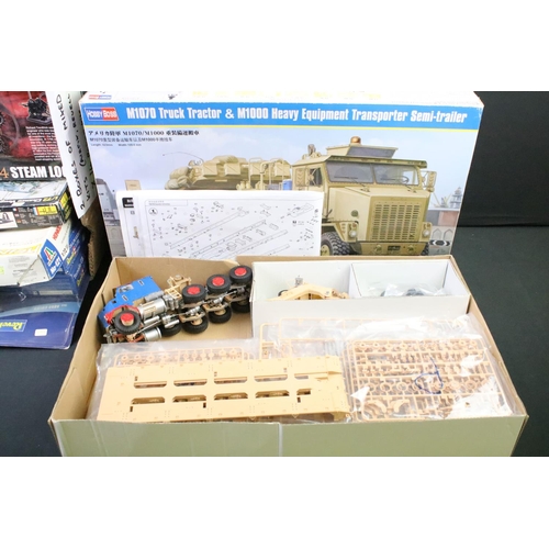 211 - 14 Boxed plastic model kits to include Airfix, Revell, Italeri & Hobby Boss examples, featuring Airf... 