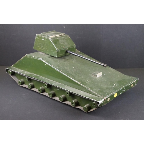 1395 - Large wooden scratch built green painted army tank model with moveable wheels and moving tank gun wi... 