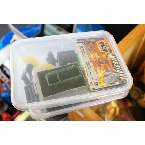 248 - Action Man - A collection of Hasbro Action Man figures, vehicles, weapons & accessories, plus a Matt... 