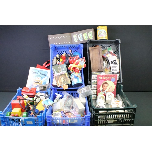 1449 - Mixed toys, games & collectables to include TV related trading cards (featuring Star Wars Episode I,... 