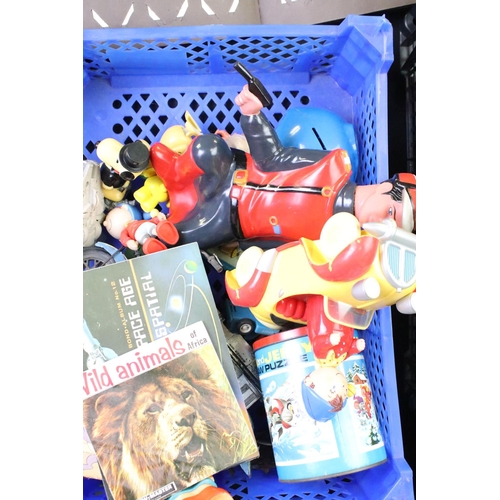 1449 - Mixed toys, games & collectables to include TV related trading cards (featuring Star Wars Episode I,... 