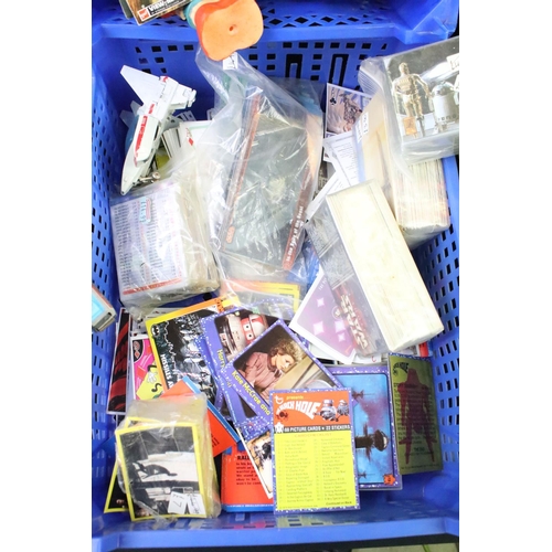 1449 - Mixed toys, games & collectables to include TV related trading cards (featuring Star Wars Episode I,... 