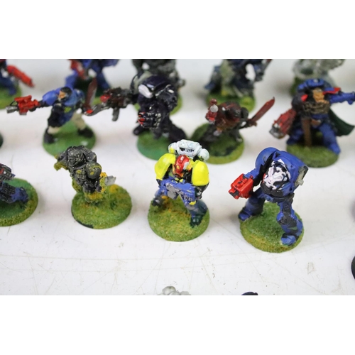 1453 - Games Workshop - A collection of around 34 Games Workshop Warhammer plastic & metal Space Marine fig... 