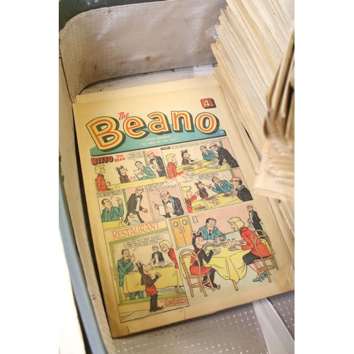 215 - Large collection of 1970s-1980s Beano Comics