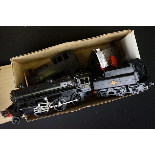 115 - Quantity of OO gauge model railway to include plastic trackside buildings, 28 x items of rolling sto... 