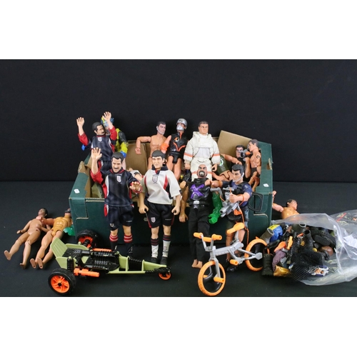 1461 - Action Man - 12 Hasbro Action Man action figures, together with an Action Man Beach Buggy and a quan... 