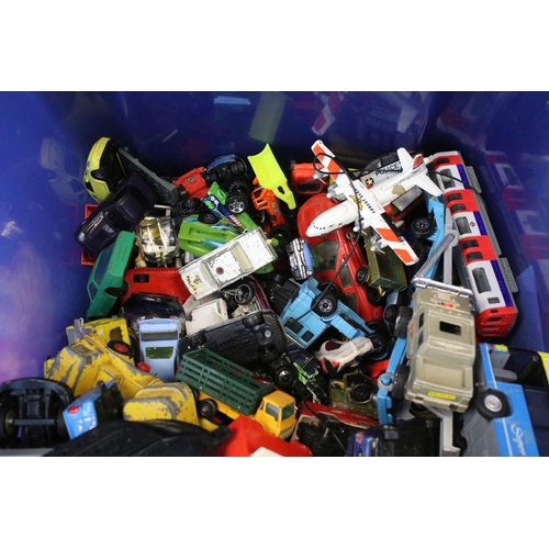 1466 - Collection of mixed toys to include a large quantity of play worn diecast models (including Matchbox... 