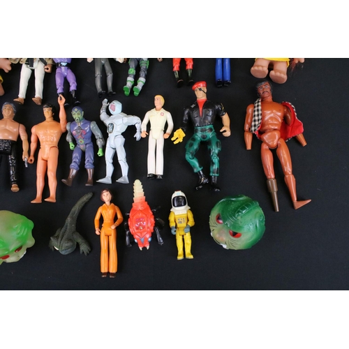 1487 - Collection of 22 plastic figures / actions figures, mostly 1980's, to include 6 x Defenders of the E... 