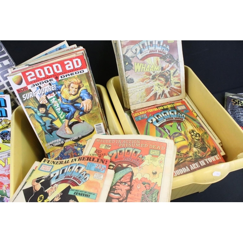 1555 - Comics - A large collection of comics, mainly 2000AD / Judge Dredd (including 1980s/90s), also to in... 