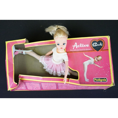 395 - Pedigree Sindy - A Pedigree Active Sindy ballerina doll, no. 44654 (damaged & detached hand, with st... 