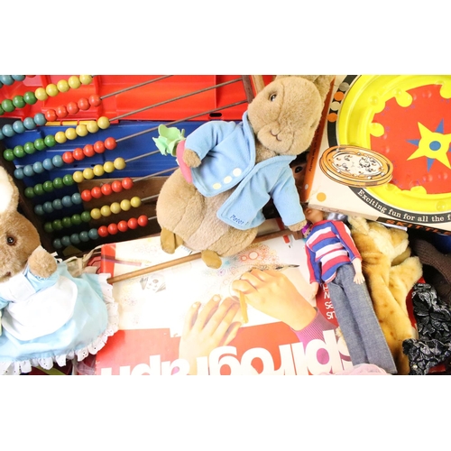 271 - Mixed toys & games to include a Sindy Weekender style fashion doll with a quantity of clothing acces... 