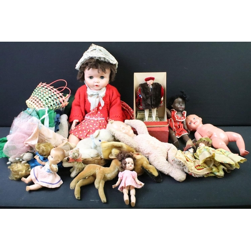 353 - Collection of mixed dolls & soft toys, mid 20th C onwards, to include 2 x Steiff (Lamby & Tapsy), mi... 