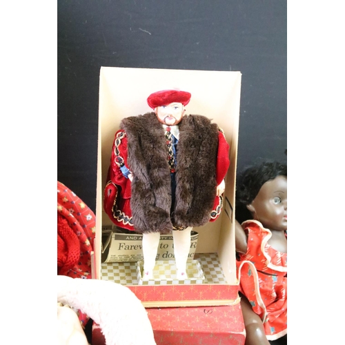 353 - Collection of mixed dolls & soft toys, mid 20th C onwards, to include 2 x Steiff (Lamby & Tapsy), mi... 