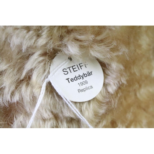 355 - Steiff 406058 1909 Replica teddy bear, wavy blonde mohair, ltd edn 3662 of 5000, with chest tag, but... 