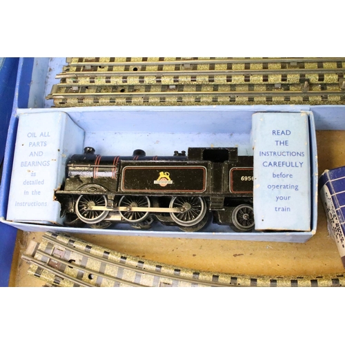 139A - Quantity of Hornby Dublo model railway to include boxed EDG17 Tank Goods Train BR set, boxed TPO Mai... 