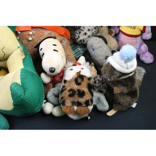 398 - Collection of mixed teddy bears & soft toys, featuring Merrythought Donkey, Humpty Dumpty, Peanuts, ... 