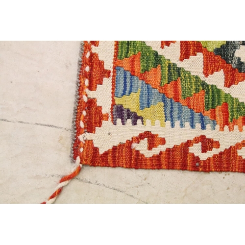 562 - Hand Knotted Woollen Chobi Kilim rug, 90cm x 56cm