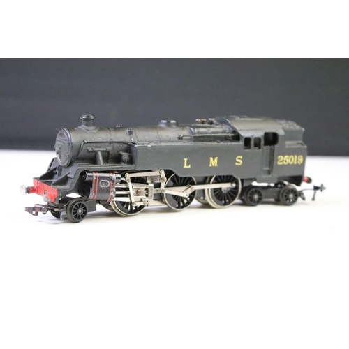 108 - Two boxed Hornby Dublo locomotives to include 2232 Co Co Diesel Electric locomotive and 2231 0-6-0 D... 
