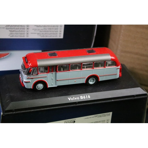 1216 - 35 Atlas Editions Classic Coaches Collection diecast models, together with a quantity of associated ... 