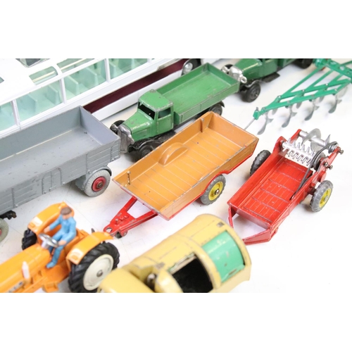 1275 - Around 40 mid 20th C diecast models, mainly farm related examples, features Dinky, Matchbox and Brit... 