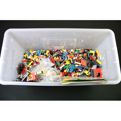 1417 - Lego - Large quantity of Lego bricks and accessories from the 1980s onwards