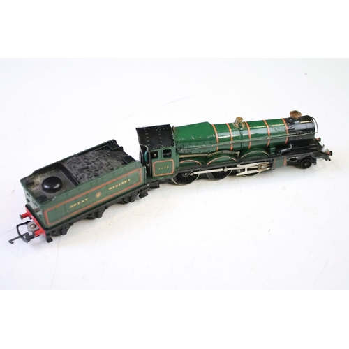 124 - Boxed Wrenn OO gauge W2212 4-6-2 Sir Nigel Gresley LNER locomotive plus a Hornby Dublo Cardiff Castl... 