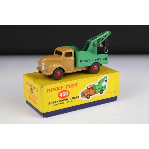 1372 - Boxed Dinky 430 Breakdown Lorry Commer chassis diecast model, vg with gd box