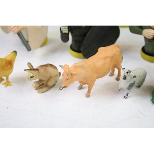 302A - Collection of plastic & metal figures to include Britains mid 20th C metal zoo / farm animals, Brita... 