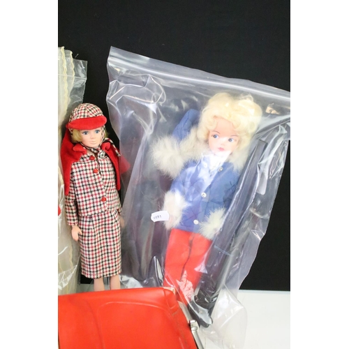 370 - Sindy - Three Pedigree Sindy fashion dolls, clothed, to include Patch, Sindy Winter Holiday & Sindy ... 