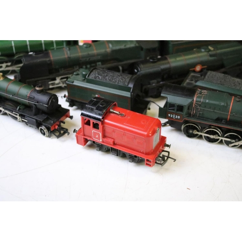 141 - Nine OO gauge locomotives to include boxed Hornby R298 GWR 4-4-0 Loco County Class County of Herefor... 
