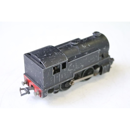 142 - Four Hornby Dublo locomotives to include Silver King, Silver King, LNER 9596 0-6-2, BR 0-6-2 in blac... 