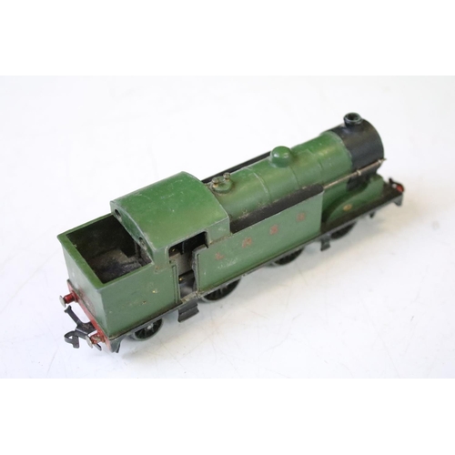 142 - Four Hornby Dublo locomotives to include Silver King, Silver King, LNER 9596 0-6-2, BR 0-6-2 in blac... 