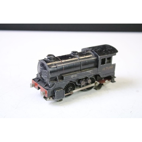 142 - Four Hornby Dublo locomotives to include Silver King, Silver King, LNER 9596 0-6-2, BR 0-6-2 in blac... 