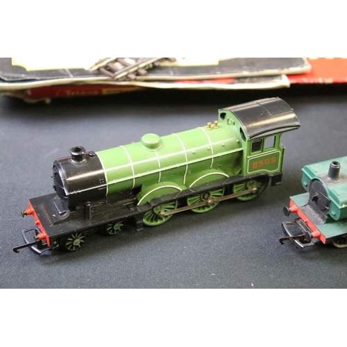 99 - Quantity of OO gauge model railway to include boxed Triang Hornby The Blue Pullman train set, Triang... 