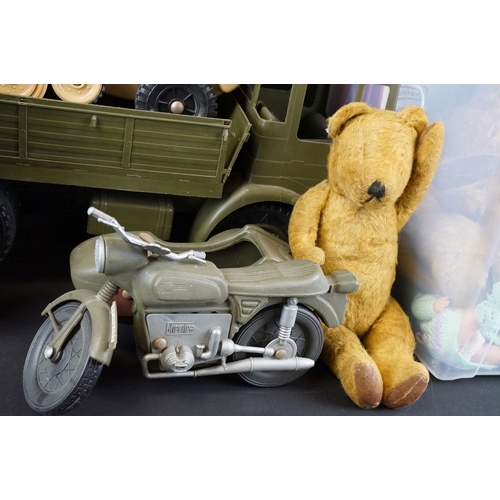 267 - Mixed toys to include early-to-mid 20th C teddy bears, Rosebud Talking Bugs Bunny, Keith Harris' Orv... 