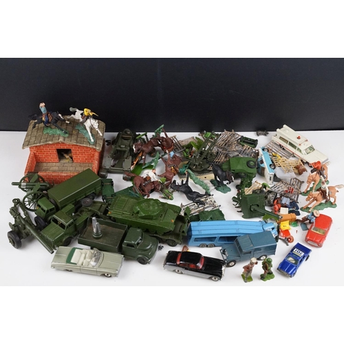 322 - Collection of 18 diecast models to include Dinky, Corgi and Britains examples featuring army related... 